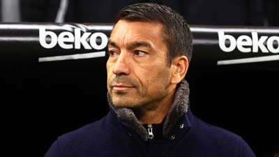 Beşiktaş'ta Giovanni van Bronckhorst için FIFA endişesi! Tazminat bedeli ortaya çıktı
