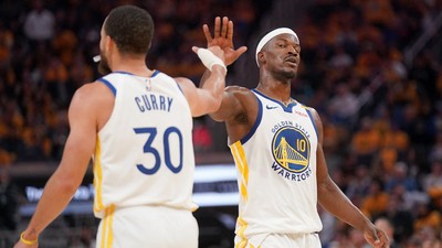 Butler ve Curry coştu! Golden State Warriors play-off'a kaldı