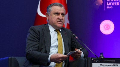 Bakan Bak'tan A Milli Kadın Tenis Takımı için tebrik mesajı