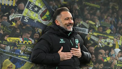 Fenerbahçeli taraftarlardan Vitor Pereira'ya tepki: Bize ihanet ediyorsun