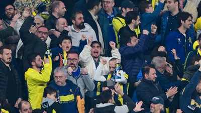 Kayserispor golü attı, tribünler Ali Koç istifa diye bağırdı