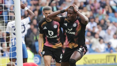 Leicester City 1 sezon kaldığı Premier Lig'den küme düştü