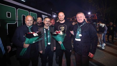 Süper Lig’e yükselen Kocaelispor’a coşkulu karşılama