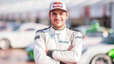 DTM'de zafere ulaşan ilk Türk Ayhancan Güven oldu!