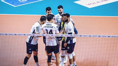 Fenerbahçe Efeler Ligi'ni 3. sırada bitirdi