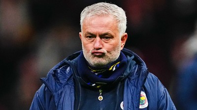 Fenerbahçe'de Mourinho defteri kapanıyor! Ali Koç'un planlarını altüst eden açıklama