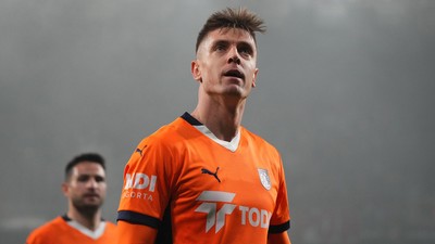 Süper Lig devinden Piatek hamlesi! Başakşehir'den ayrılıyor