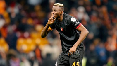 Osimhen teklife 'evet' dedi! 'Siz Napoli ile anlaşın ben 12 milyon euroya imza atarım'