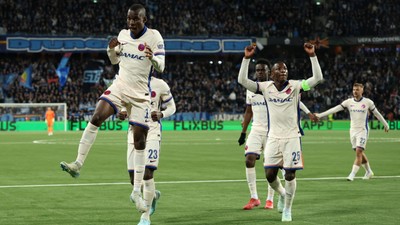 Chelsea ilk maçta rahat kazandı