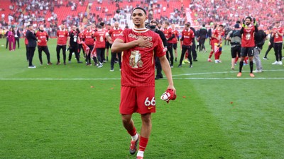 Arnold resmen açıkladı! Liverpool'dan ayrılıyor, Real Madrid...