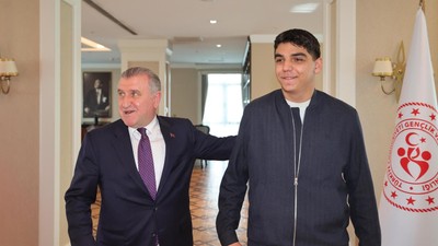 Bakan Osman Aşkın Bak, futbol analisti Emir Dağlı'yı kabul etti
