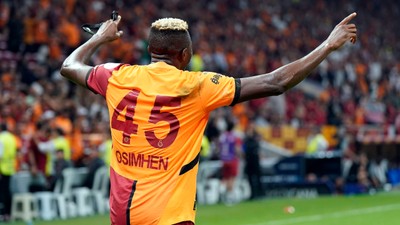 Osimhen ortada ne Icardı bıraktı, ne Gomis ne de Baros