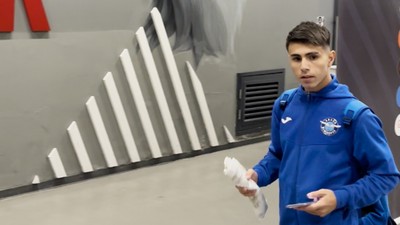 Beşiktaş-Adana Demirspor maçı sonrası soyunma odasından dürümle çıktı