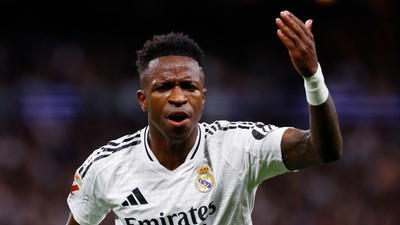 Real Madrid'den Vinicius Junior'a servet!