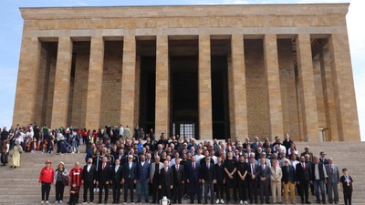 Süper Lig’e yükselen Gençlerbirliği, takım halinde Anıtkabir'i ziyaret etti