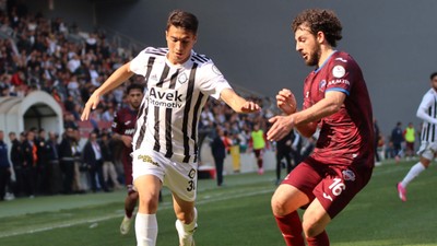 Altay SK genç oyuncularına sarıldı