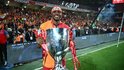 Osimhen Jardel'e selam gönderdi