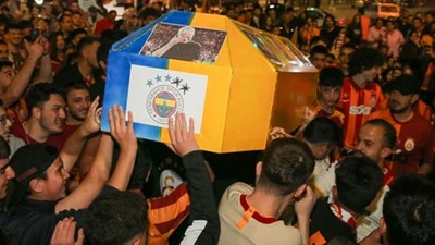Galatasaray'ın şampiyonluğu yurt dışında da kutlanıyor