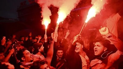 Berlin'deki kutlamalarda olaylar çığırından çıktı! "Boğazda normal ama burada asla"