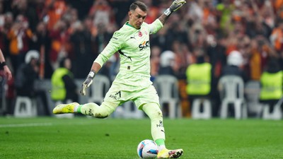 Bilal'den Muslera sözleri! "Bana karşı penaltı kullanırken..."