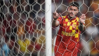 Romulo, Göztepe'de rekor peşinde