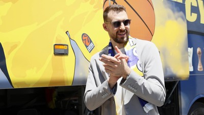 Fenerbahçe Beko, THY Avrupa Ligi Dörtlü Finali için Abu Dabi'ye gitti