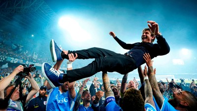 Napoli'den Antonio Conte kararı