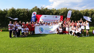 160 özel sporcu İzmir Bayındır’da yeşil sahada buluştu