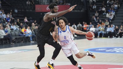 Basketbol Süper Ligi play-off serisinde Anadolu Efes yarı finalde