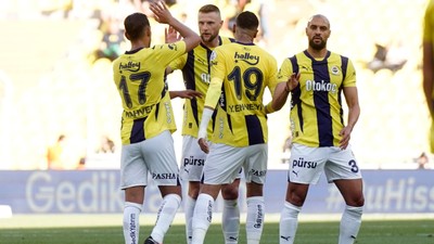 Kadıköy'de Ali Koç'a çağrı! "Üçü hariç hepsi gitsin"