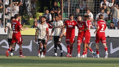 Beşiktaş Süper Lig'i 4. bitirdi ve UEFA Avrupa Ligi'nde mücadele edecek