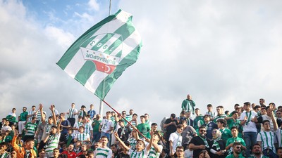 Bursaspor'un 62. kuruluş yıl dönümü taraftarlarca kutlandı