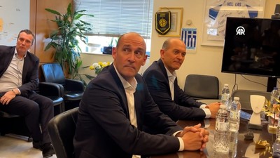 Panathinaikos ve Olympiakos yöneticileri, Yunanistan Spor Bakanı Yardımcısı Vroutsis ile görüştü