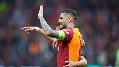 Muslera gitti kaptanlık pazubandı Icardı'ye verildi