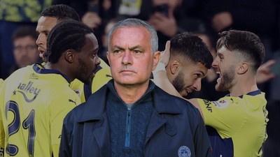 Mourinho yüzüne bile bakmamıştı şimdi kalmasını istiyor! Özel görüşmede kararını iletti
