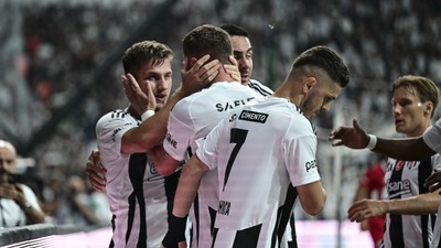 Rashica '2 yıl daha sözleşmem var' dedi yönetime mesajı gönderdi