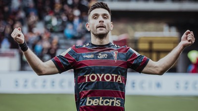 Serdal Adalı'dan forvete sürpriz hamle! İşte Beşiktaş'ın gözden çıkardığı rakam