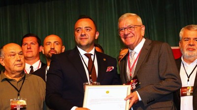 Eskişehirspor'da Ulaş Entok yeniden başkan seçildi