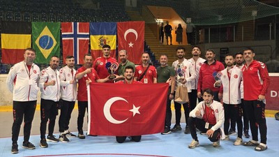 Milli boksörler, Çekya'daki turnuvada 1 altın ve 2 bronz madalya kazandı