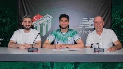 Bursaspor, Emrehan Gedikli'ye imza attırdı