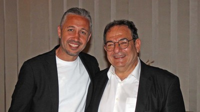 Altay SK'da Tuna Üzümcü oyuncuların imzasını bekliyor