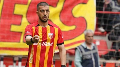 Kayserispor ile sözleşmesi sona eren Hosseini takımda kaldı