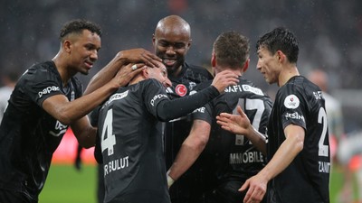 Beşiktaş Onur Bulut'un Başakşehir'e transfer olduğunu açıkladı