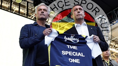 Mourinho, Ali Koç'a transferde isim verdi: Bir an önce alın! Kampta görmek istiyorum