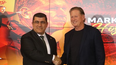 Kayserispor’da Alman teknik direktör Markus Gisdol için imza töreni düzenlendi