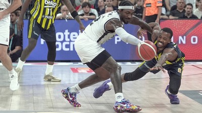 Fenerbahçe Beko şampiyonluk için Beşiktaş Fibabanka seriyi uzatmak için parkede