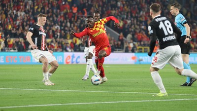 Göztepe Dennis'i isteyen Anderlecht’in teklifini reddetti