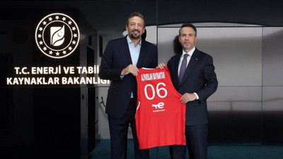 Hidayet Türkoğlu'ndan Bakan Alparslan Bayraktar'a ziyaret