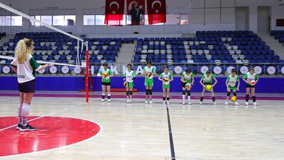 Hakkari'de Yeşilay Kulübü, çocukları sporla bağımlılıktan uzak tutuyor