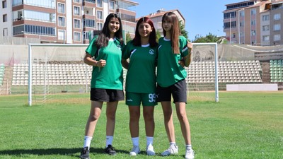 "Futbol erkek işi" diyenlere cevabı sahada verdiler